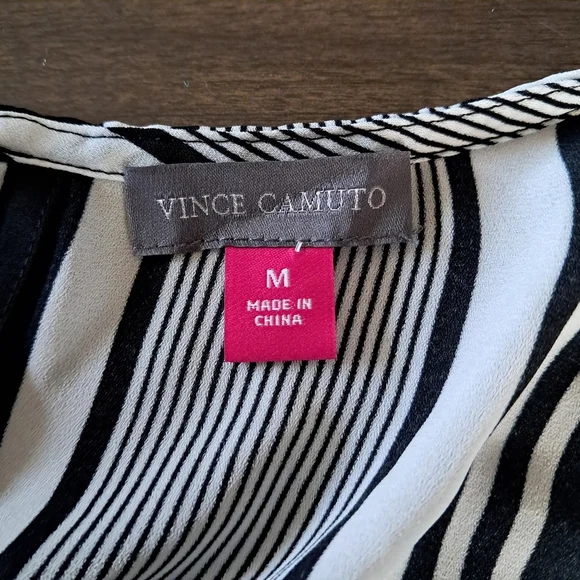 Vince Camuto Graphic Black And White Striped Top And Skirt Set Size Medium - Picture 7 of 10
